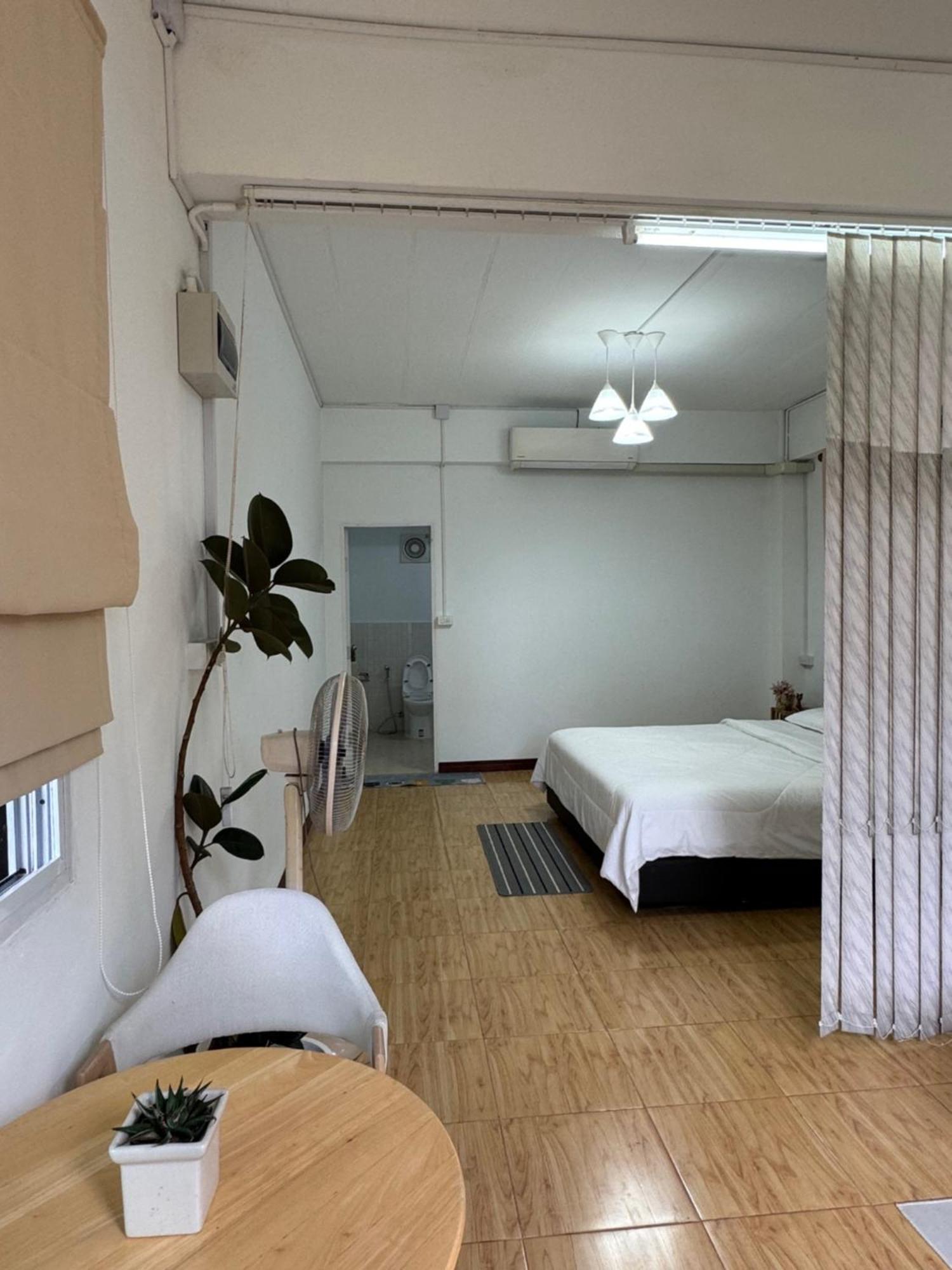 Rai Boonsom Phrao Exterior foto
