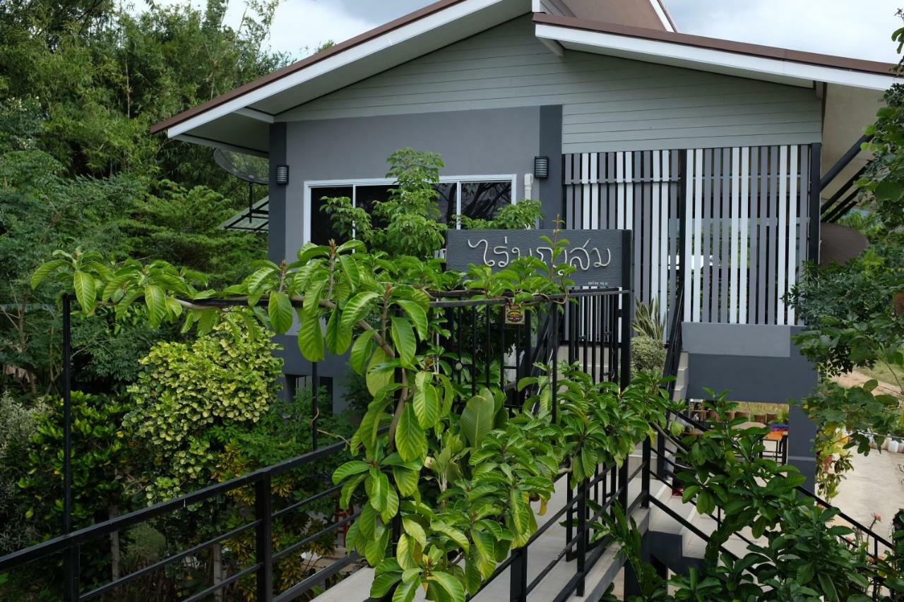 Rai Boonsom Phrao Exterior foto