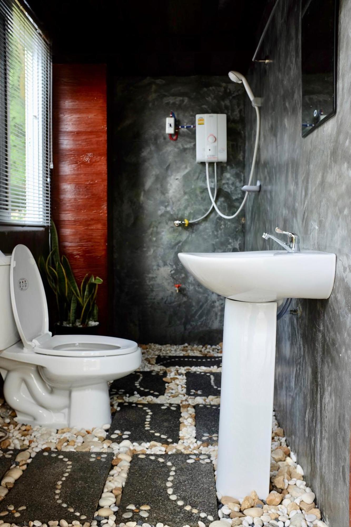 Rai Boonsom Phrao Exterior foto
